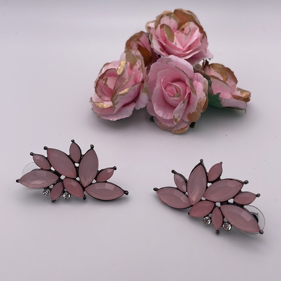Sweet Pink Crystal Earrings - Picture 2 of 5